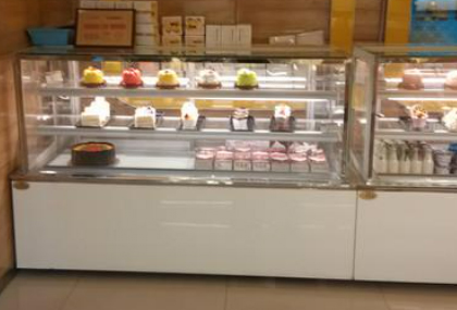 Dessert Cabinets